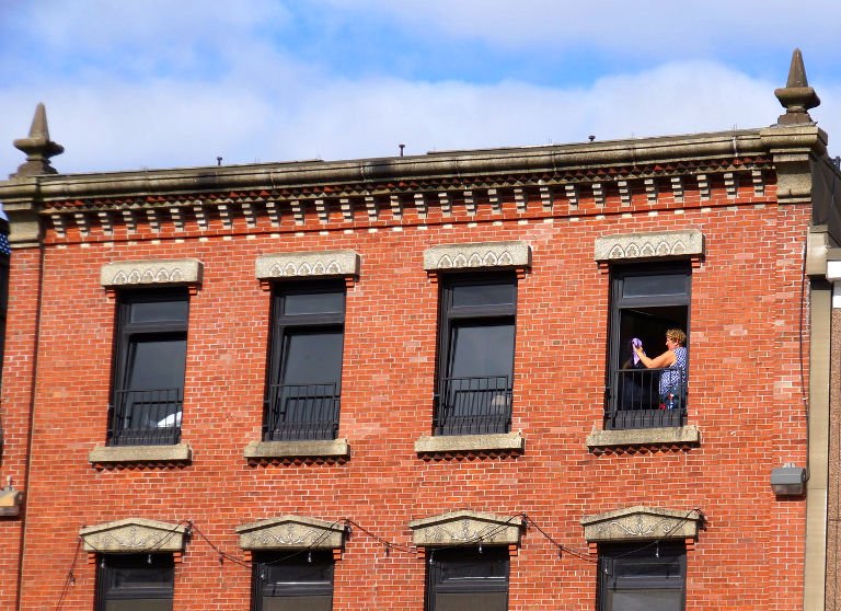 Magnetic Window Cleaning