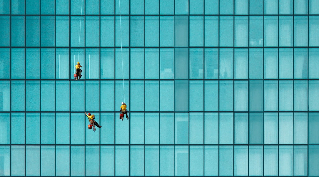 skyscraper window cleaners using rope access