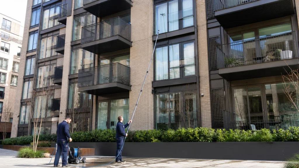 Window Cleaning for Flats and Apartments in London – Top Window Cleaners guide